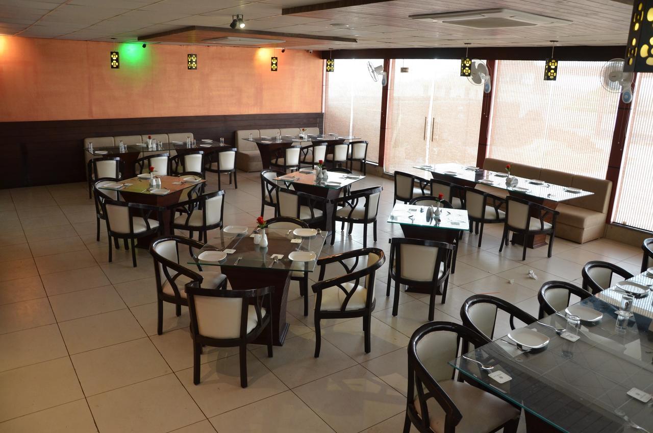 Hotel Fortune Blue Sikar Exterior photo