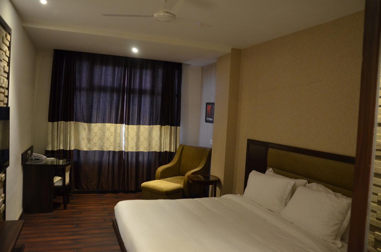 Hotel Fortune Blue Sikar Exterior photo
