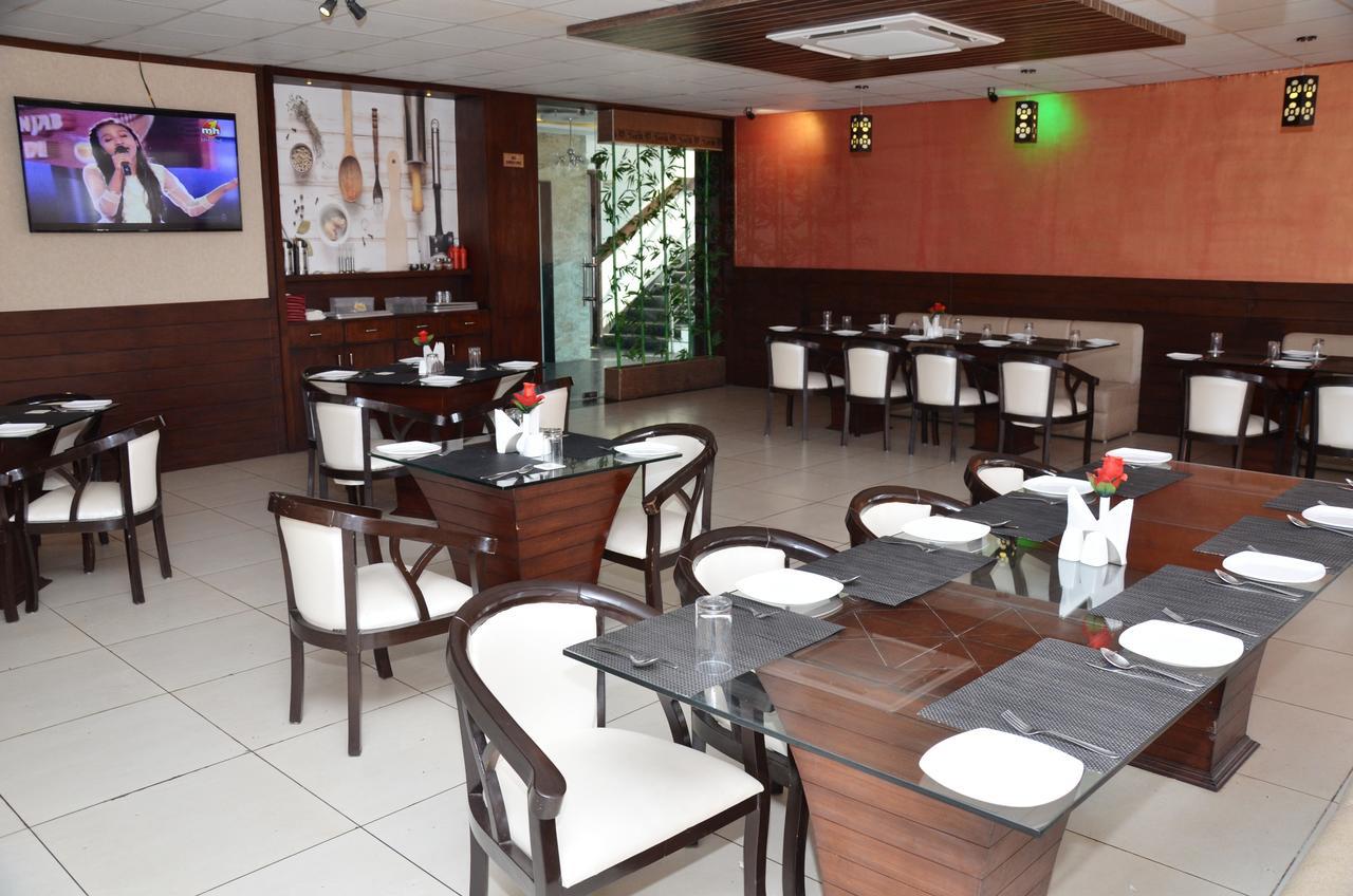 Hotel Fortune Blue Sikar Exterior photo